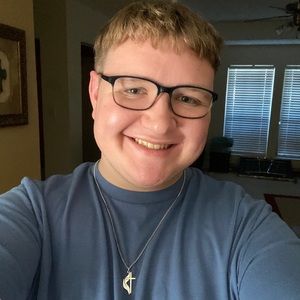 Meet your Posher, Elijah